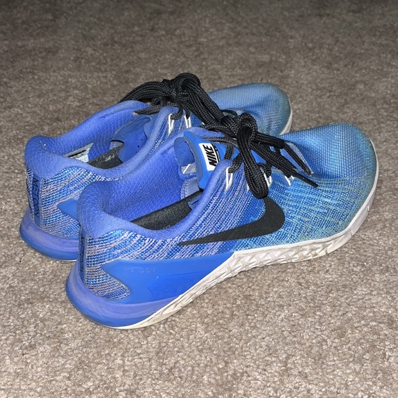 Worn Nike women’s metcon sneakers - Picture 4 of 6